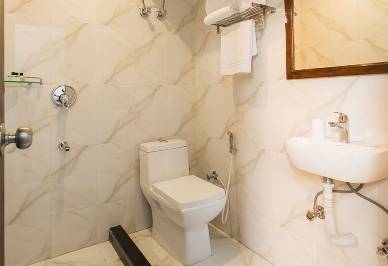 Family-Suite-Interconnected-2nd-Room-Bathroom